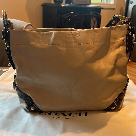 Coach Crème Leather Purse - Picture 5 of 6